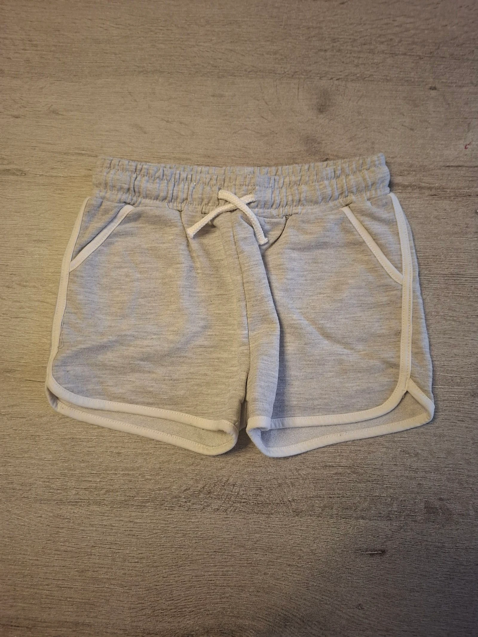 🌷F3-47🌷Grijze melange sportshort PRIMARK CARE – Maat 6/7 jaar (122 cm) | Absolute comfort & casual stijl🌷 – photo 2